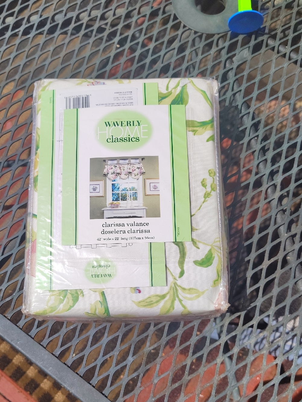 Waverly Green and White Clarissa Window Valance